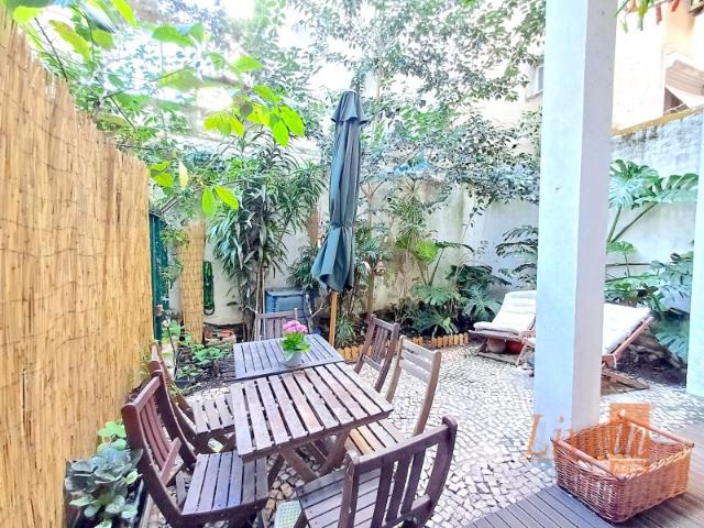 Apartamento T4 com Pátio Privado em Campo de Ourique