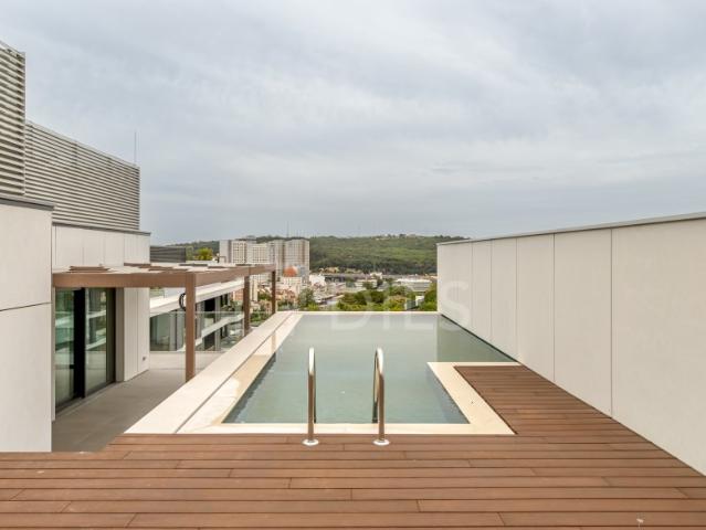 Apartamento T4, com piscina e terraço nas Avenidas Novas, Lisboa