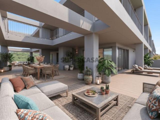 Apartamento T4 com piscina, Miraflores, Oeiras