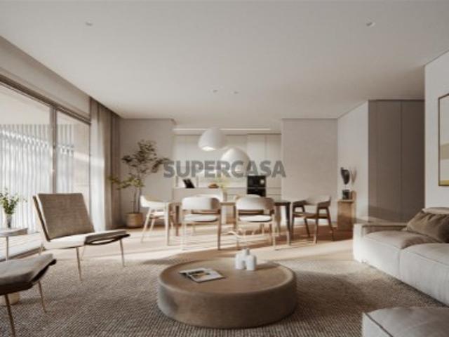 Apartamento T4 com piscina no João Lisboa, Foz, Porto