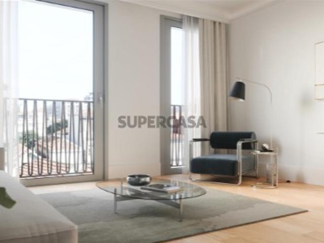 Apartamento T4 com terraço Bonjardim, no Centro do Porto
