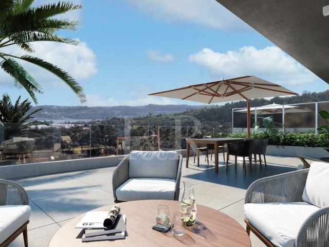 Apartamento T4 com terraço e estacionamento, Campolide, Lisb. 154m² Campolide