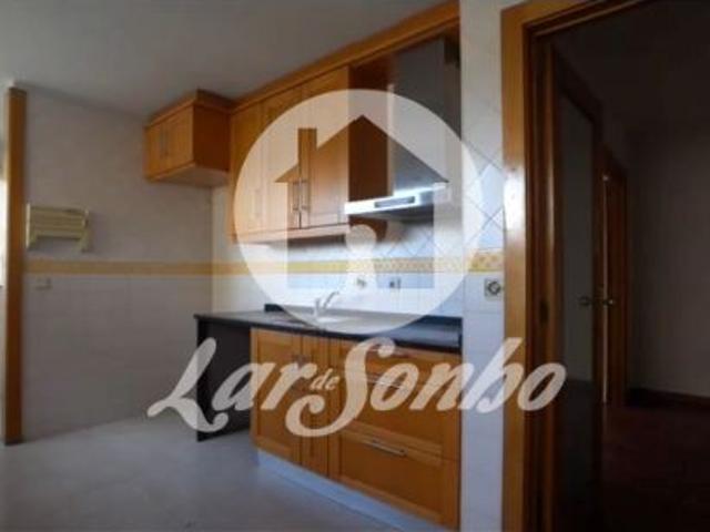 Apartamento T4 com Terraço, Garagem e Churrasqueira Senhora da Hora