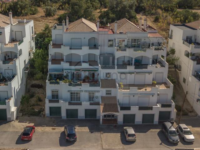 Apartamento T4 com terraços, e vistas sobre a encantadora cidade de Tavira