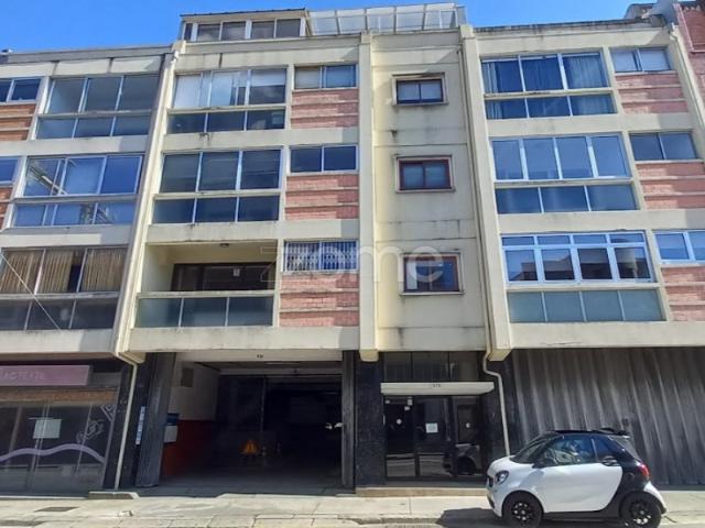 Apartamento T4, com varanda e terraço, freguesia Cedofeita, Porto