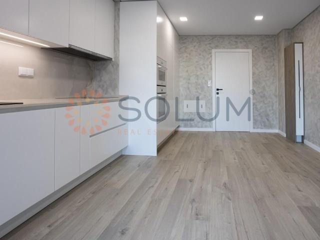 Apartamento T4 com varanda em L e parqueamento 173m² Montijo e Afonsoeiro