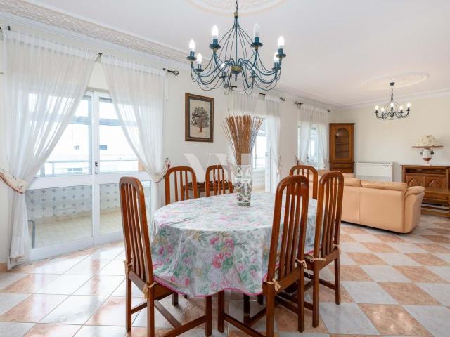 Apartamento T4 com Vista Mar, Quarteira 199m² Quarteira