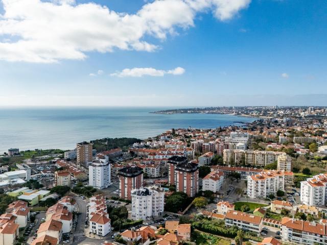 Apartamento T4 com Vista Panorâmica de 360º 110m² Cascais e Estoril