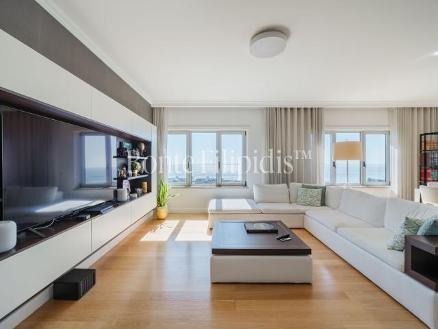 Apartamento T4 com Vista Rio no Parque das Nações