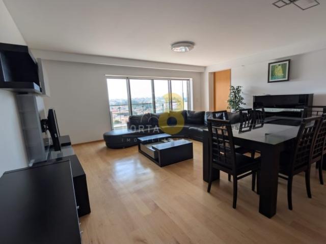 Apartamento T4 com vistas de rio inalteráveis Vila Nova de Gaia