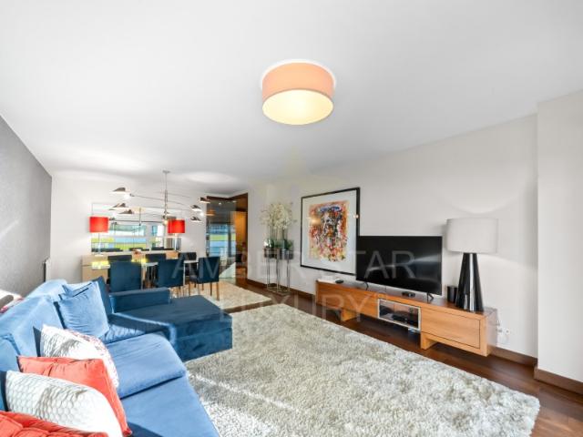 Apartamento T4 como novo, em condomínio de alto padrão