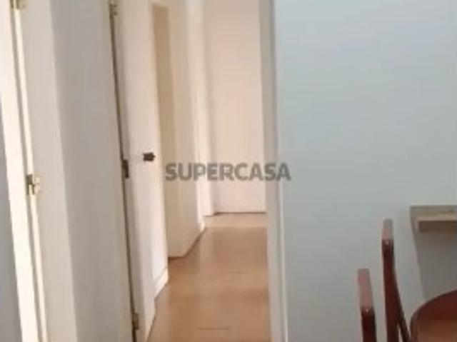 Apartamento T4 convertido em T3 Barreiro Centro Rua 1º de Dezembro