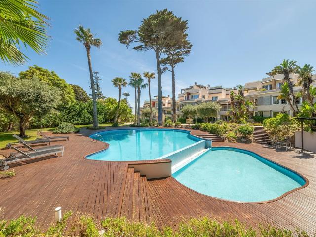 Apartamento T4 | Condomínio Quinta da Condessa | Frente de M. 244m² Carcavelos e Parede