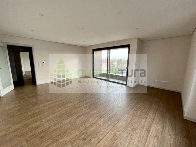 Apartamento T4 Cobertura | Boavista | Suites | c/ Terraço Panorâmico