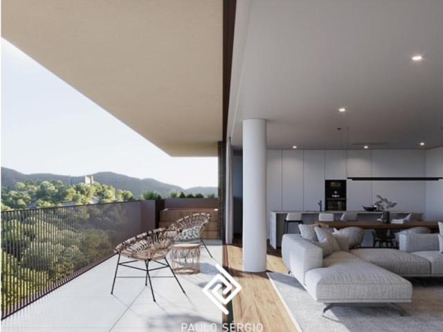 Apartamento T4 de alto luxo no Centro de Santa Maria da Feir. 208m² Feira
