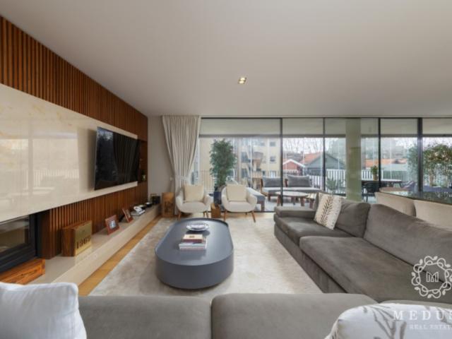 Apartamento T4 de Luxo em Exclusivo Edifício | Foz do Douro, Porto