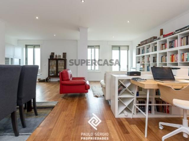 Apartamento T4 de Luxo em Espinho com vistas mar