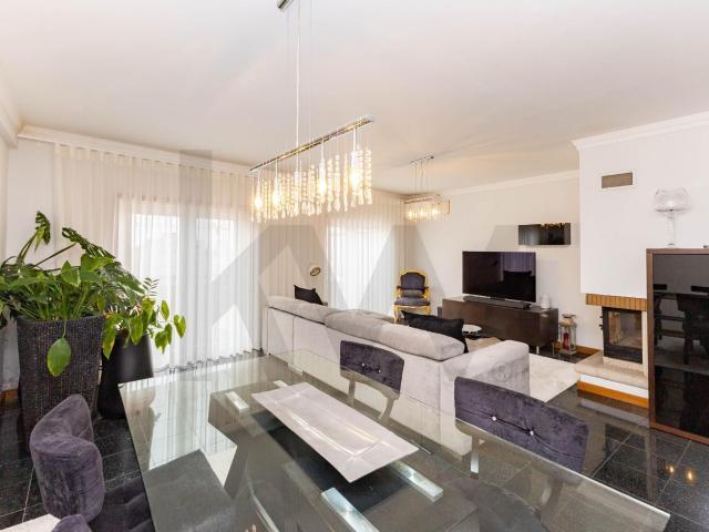 Apartamento T4 Duplex