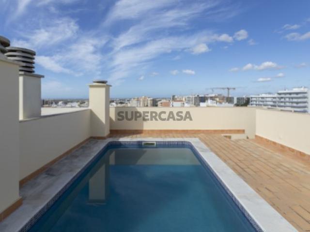 Apartamento T4 duplex com piscina, Centro de Faro, Algarve