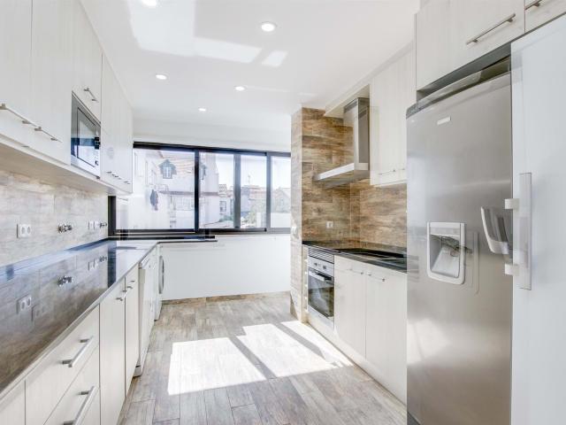 Apartamento T4 Duplex com Vista Mar no Centro Histórico de C. 158m² Cascais e Estoril