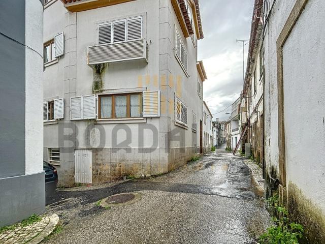 Apartamento T4 Duplex c/Garagem Torres Novas