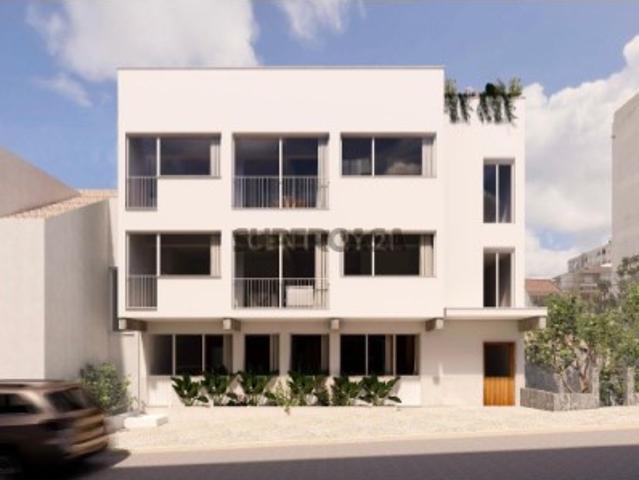 Apartamento T4 Duplex Almada