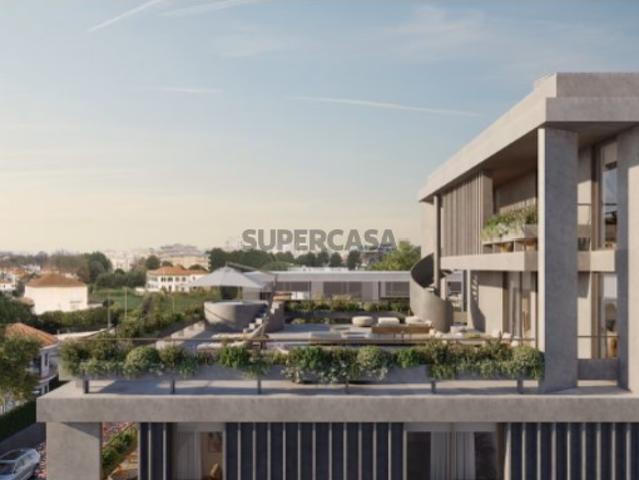 Apartamento T4 duplex de luxo, junto à Avenida da Boavista Porto