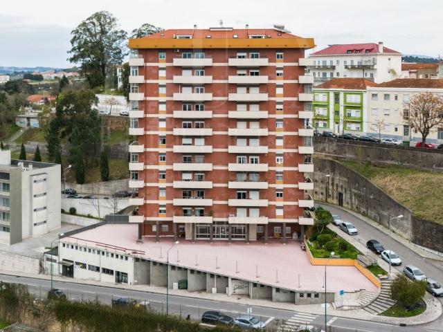 Apartamento T4 Duplex | Rua de Aveiro, Coimbra