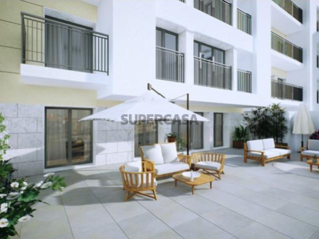 Apartamento T4 em Águas Livres