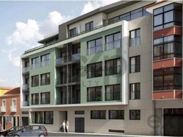Apartamento T4 em Almada, Cova da Piedade, Pragal e Cacilhas
