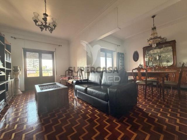 Apartamento T4 em Alhos Vedros