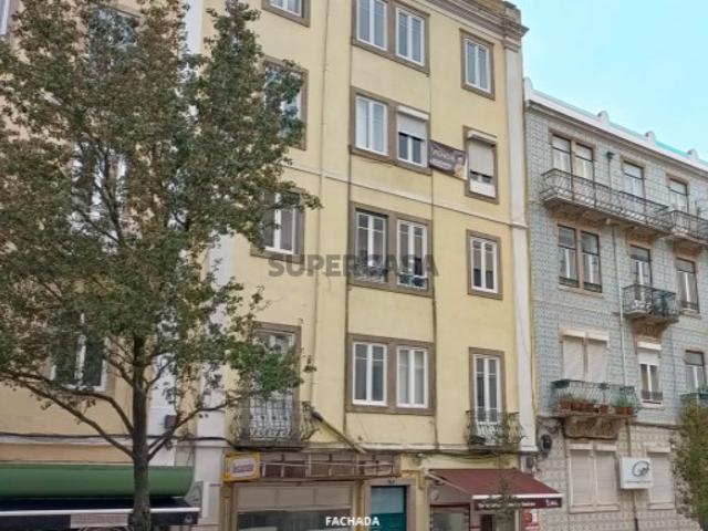 Apartamento T4 em Arroios