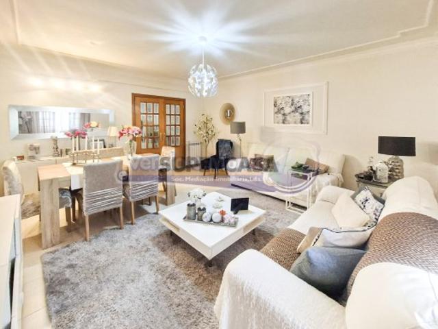 Apartamento T4 em Benavente B659