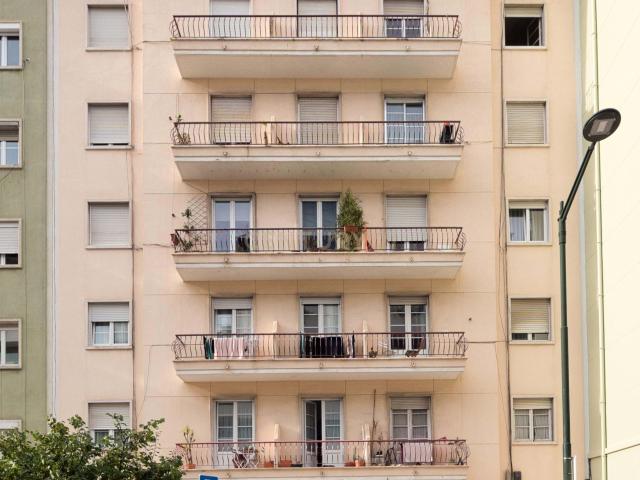 Apartamento T4 em Campolide