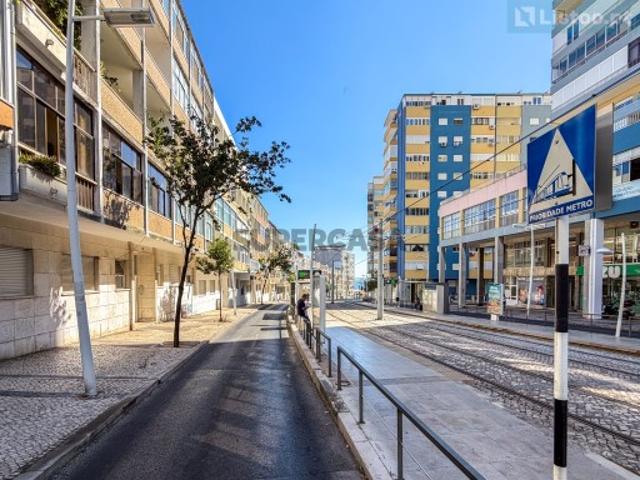 Apartamento T4 em Caparica e Trafaria