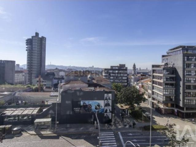 Apartamento T4 em Cedofeita, Santo Ildefonso, Sé, Miragaia, São Nicolau e Vitória de 150,00 m²
