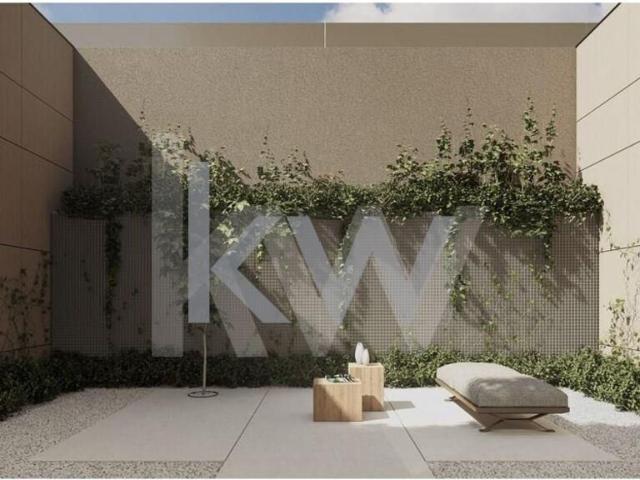 Apartamento T4 em construo na Avenida da Boavista junto ao Castelo d