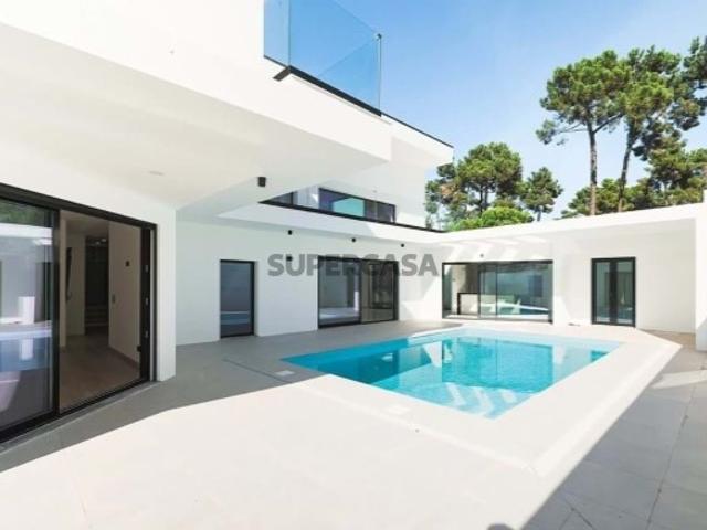 Apartamento T4 em Corroios