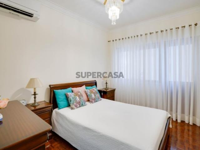 Apartamento T4 em Costa da Caparica