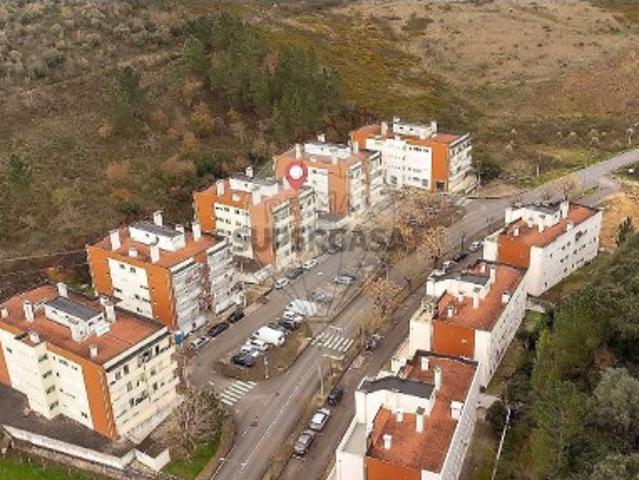 Apartamento T4 em Eiras e São Paulo de Frades