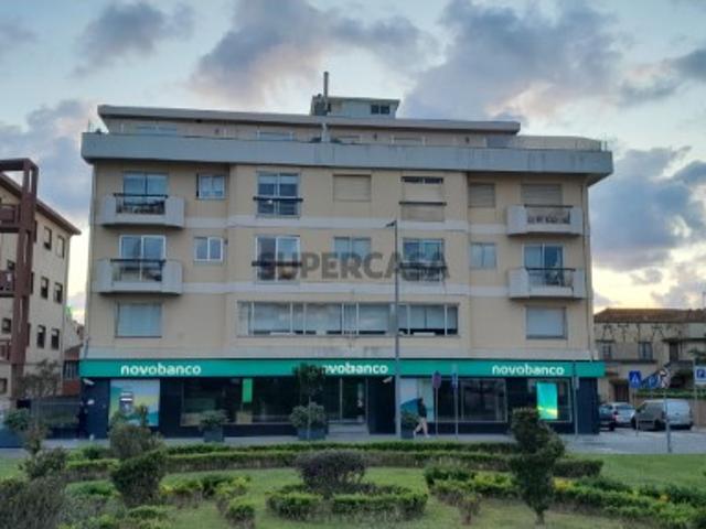 Apartamento T4 em Espinho
