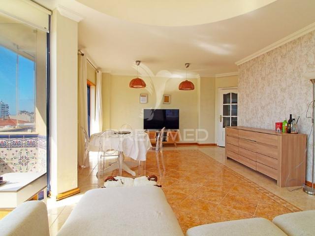 Apartamento T4 em Faro