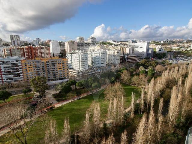 Apartamento T4 em Lisboa