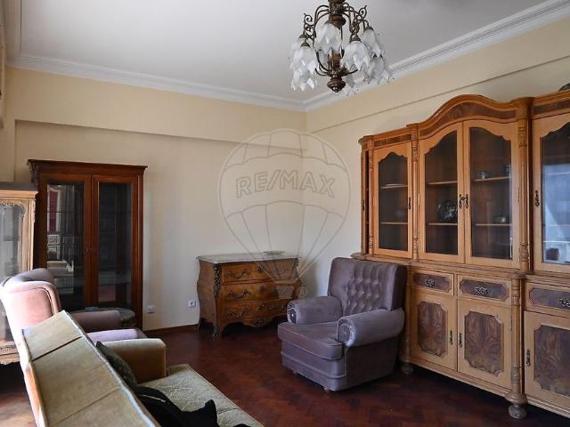 Apartamento T4 em Lisboa