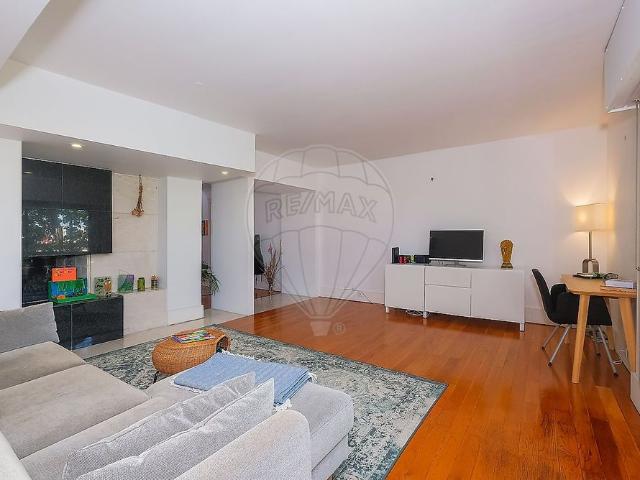 Apartamento T4 em Lisboa