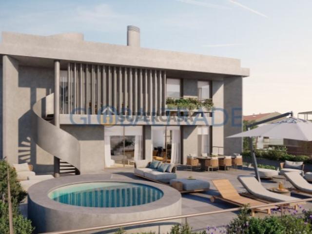Apartamento T4 em Lordelo do Ouro e Massarelos