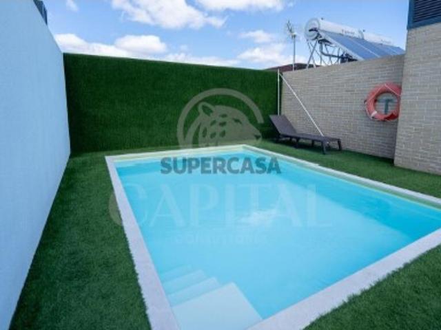 Apartamento T4 em Loures