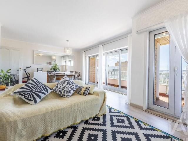 Apartamento T4 em Lumiar 143m² Lisboa