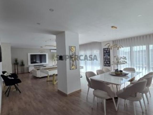 Apartamento T4 em Malveira e São Miguel de Alcainça