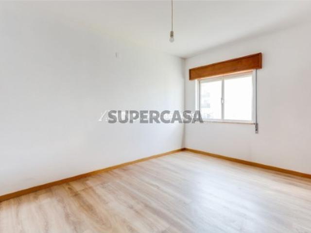 Apartamento T4 em Marrazes e Barosa